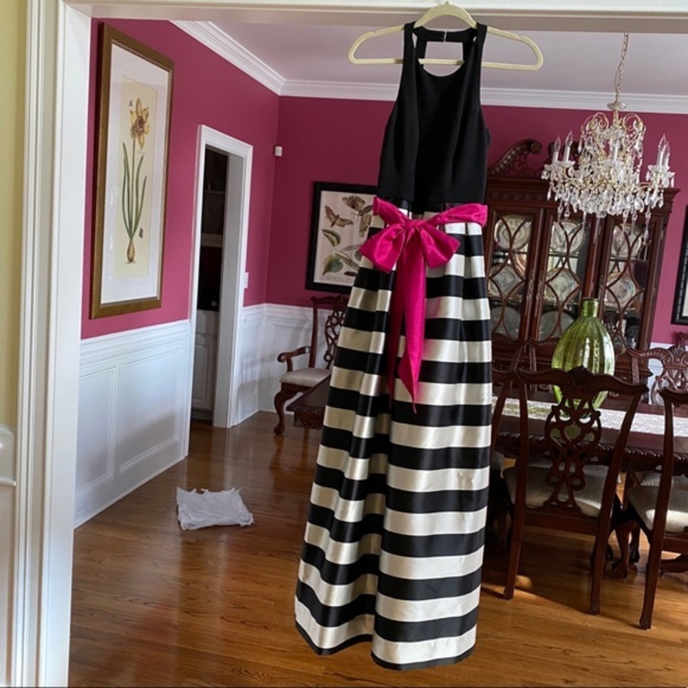 Eliza J Size 0 Pink, Black & White Stripe Long Gown Evening Formal or Prom Dress